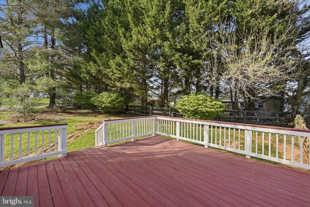 17550 DEAVERS CT, Hamilton, VA 20158