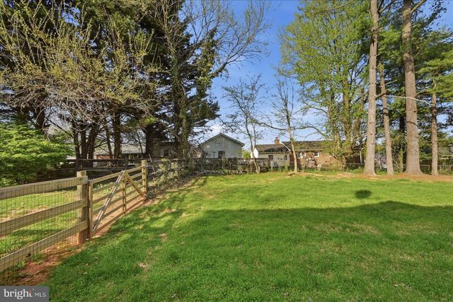 17550 DEAVERS CT, Hamilton, VA 20158