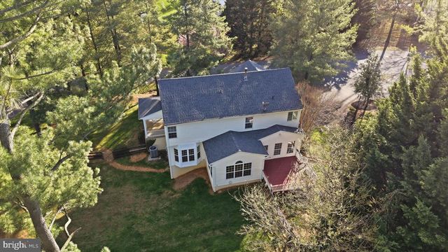 17550 DEAVERS CT, Hamilton, VA 20158