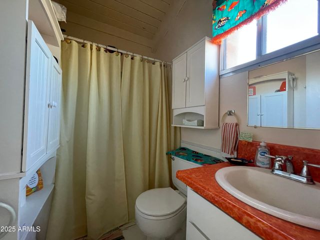 68 E DONNA Drive, Queen Valley, AZ 85118