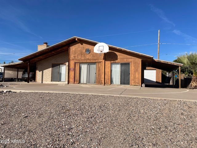 68 E DONNA Drive, Queen Valley, AZ 85118