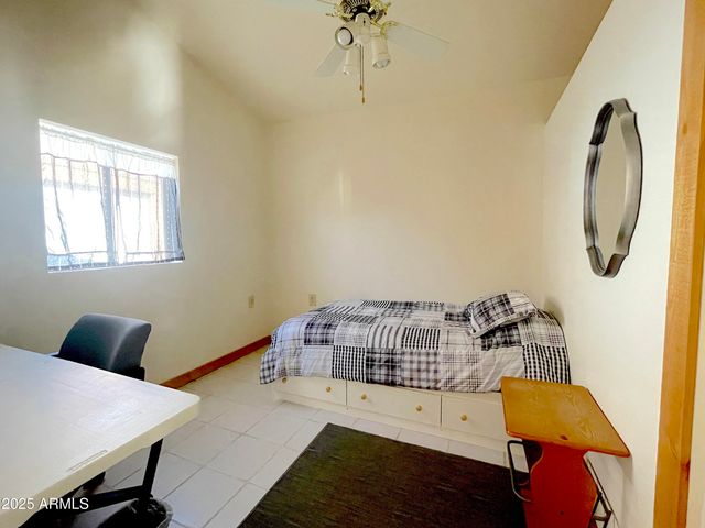 68 E DONNA Drive, Queen Valley, AZ 85118