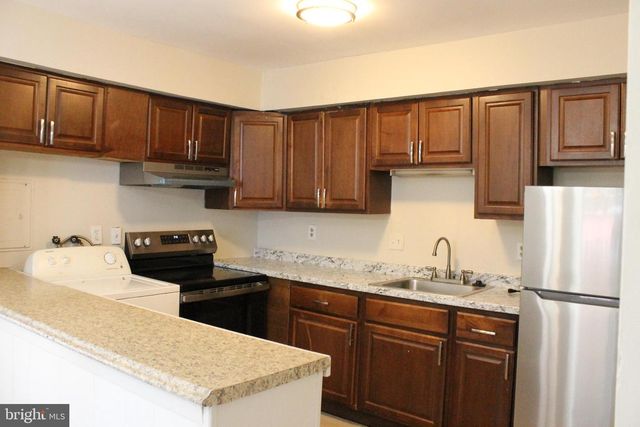 9233 BYRD DR, Manassas, VA 20110