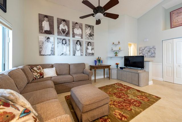 10124 NW 3rd Court, Plantation, FL 33324