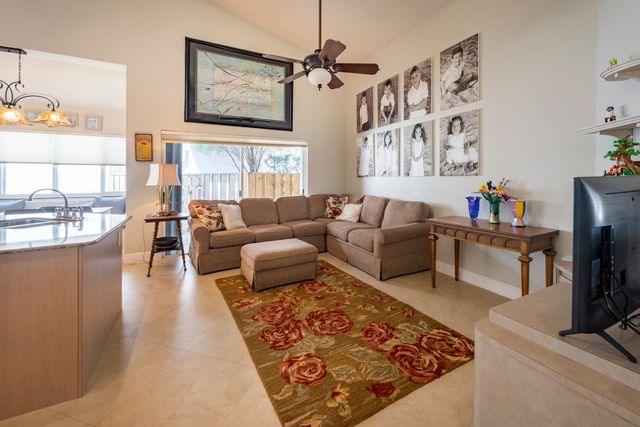 10124 NW 3rd Court, Plantation, FL 33324