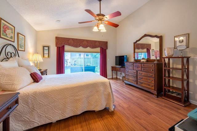 10124 NW 3rd Court, Plantation, FL 33324