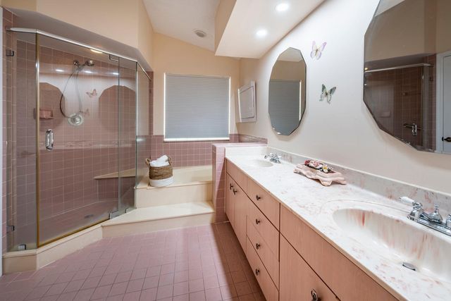 10124 NW 3rd Court, Plantation, FL 33324