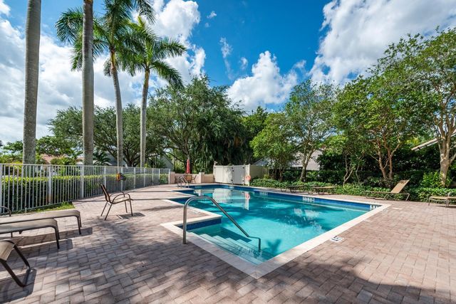 10124 NW 3rd Court, Plantation, FL 33324