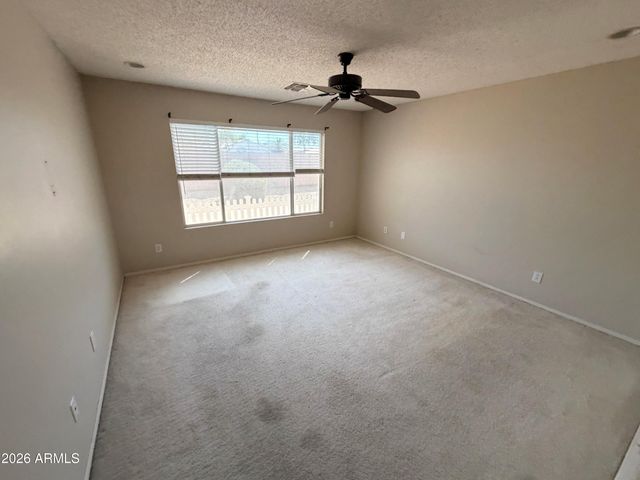 6877 S OAKMONT Drive, Chandler, AZ 85249
