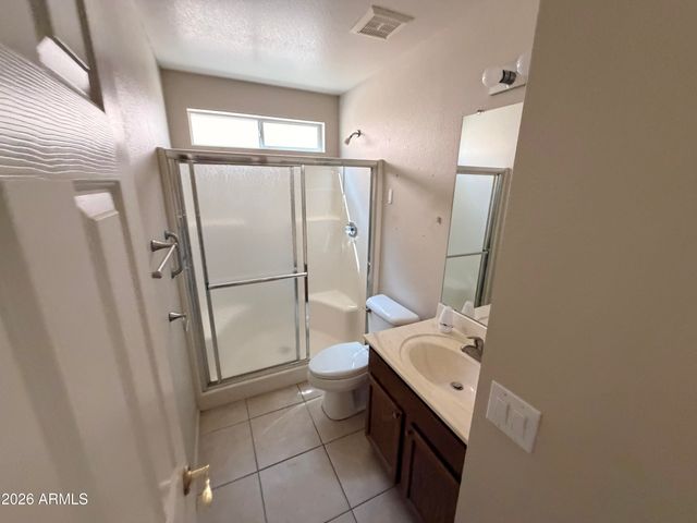 6877 S OAKMONT Drive, Chandler, AZ 85249