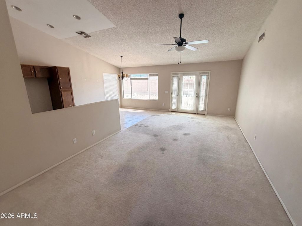 6877 S OAKMONT Drive, Chandler, AZ 85249 — photo 2