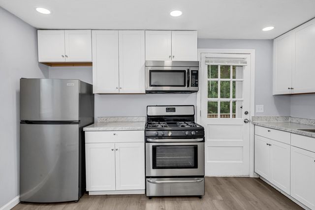 62 Hollis St 62, Lowell, MA 01852