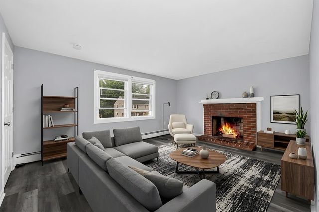 62 Hollis St 62, Lowell, MA 01852