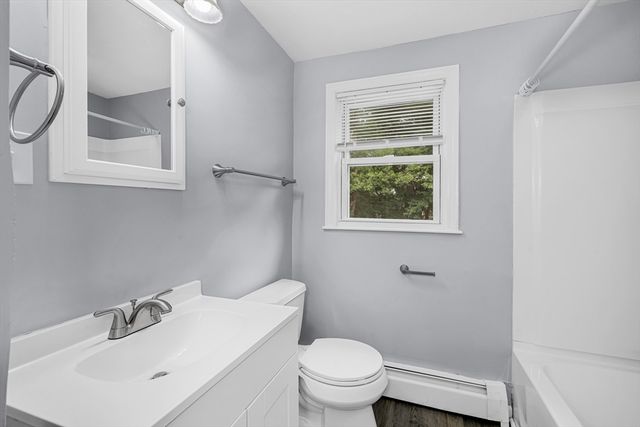 62 Hollis St 62, Lowell, MA 01852