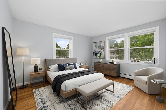 62 Hollis St 62, Lowell, MA 01852