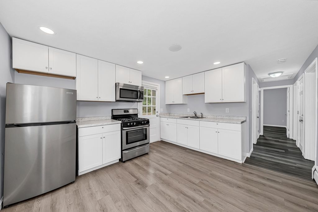 62 Hollis St 62, Lowell, MA 01852