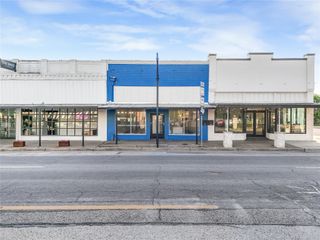 204 S Main Street, Cleburne, TX 76033