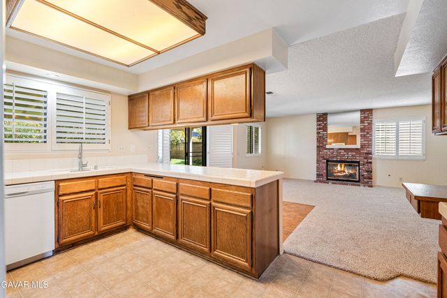 2859 W Avenue J9, Lancaster, CA 93536