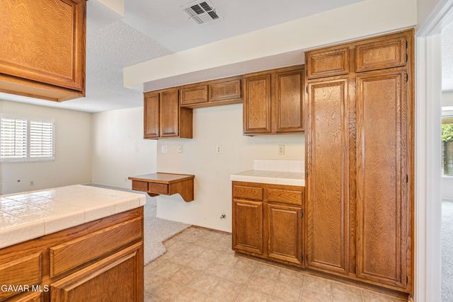 2859 W Avenue J9, Lancaster, CA 93536