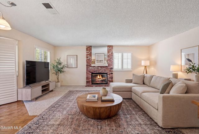 2859 W Avenue J9, Lancaster, CA 93536
