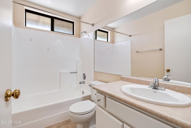 2859 W Avenue J9, Lancaster, CA 93536