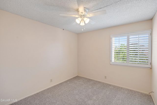 2859 W Avenue J9, Lancaster, CA 93536