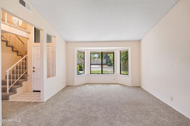 2859 W Avenue J9, Lancaster, CA 93536