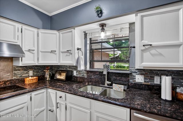 6627 Golf Club Drive, Diamondhead, MS 39525