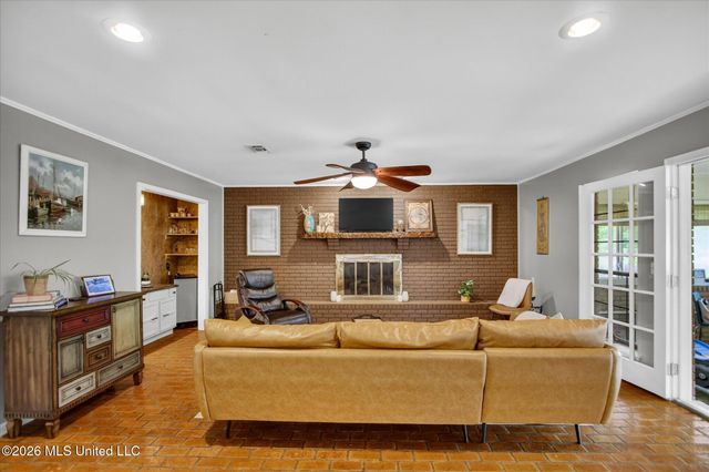 6627 Golf Club Drive, Diamondhead, MS 39525