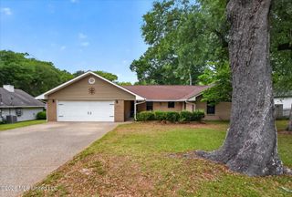 6627 Golf Club Drive, Diamondhead, MS 39525