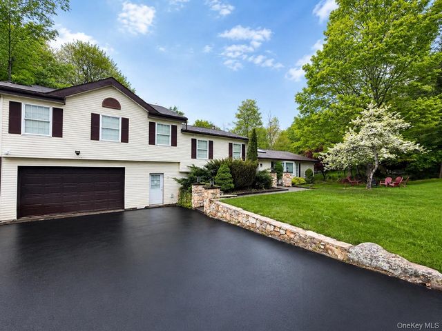 25 Stangel Drive, Woodbourne, NY 12788