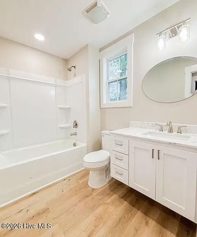 907 Wooster Street, Wilmington, NC 28401