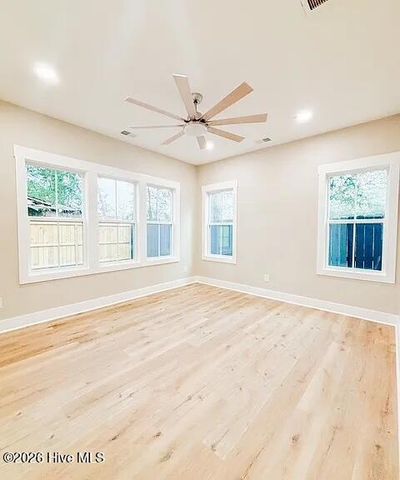 907 Wooster Street, Wilmington, NC 28401
