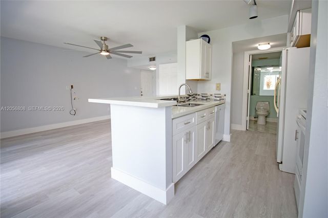 2600 S University Drive 228, Davie, FL 33328