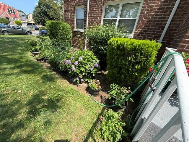 131-03 233 rd Road upper, Rosedale, NY 11422