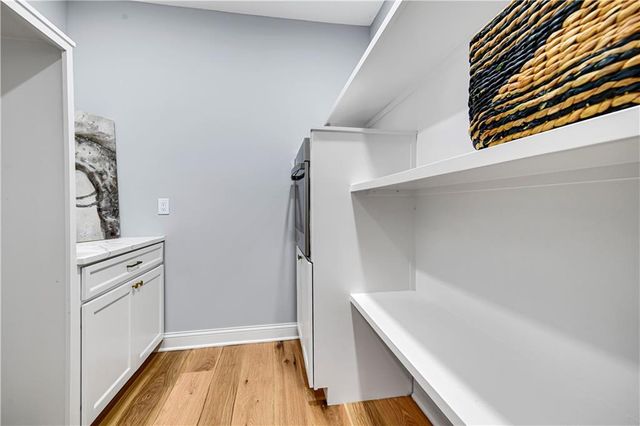 12650 Sherwood Drive, Leawood, KS 66209