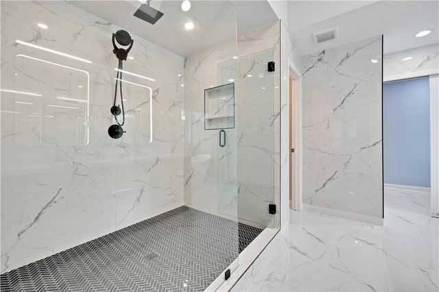 12650 Sherwood Drive, Leawood, KS 66209