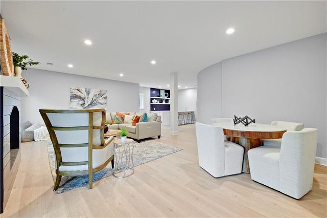 12650 Sherwood Drive, Leawood, KS 66209