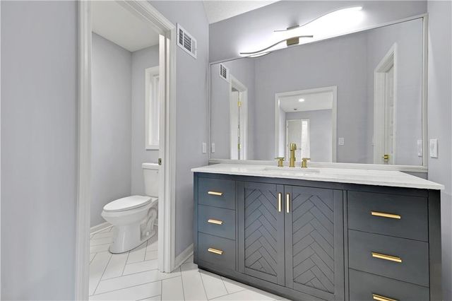 12650 Sherwood Drive, Leawood, KS 66209