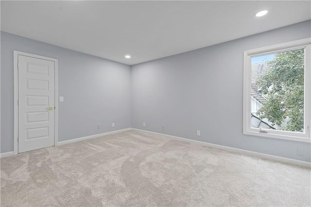 12650 Sherwood Drive, Leawood, KS 66209