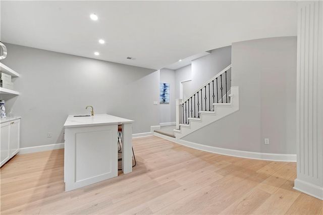 12650 Sherwood Drive, Leawood, KS 66209