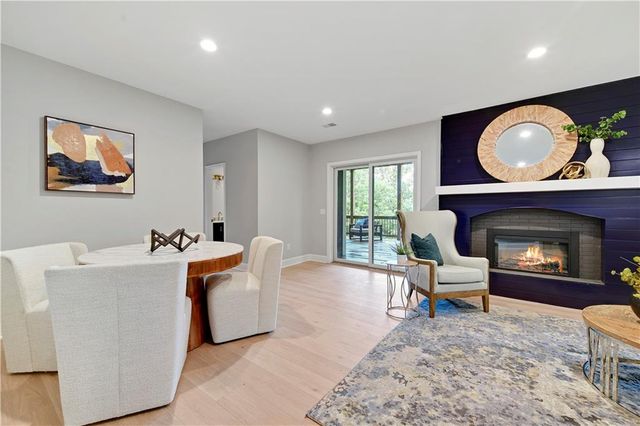 12650 Sherwood Drive, Leawood, KS 66209