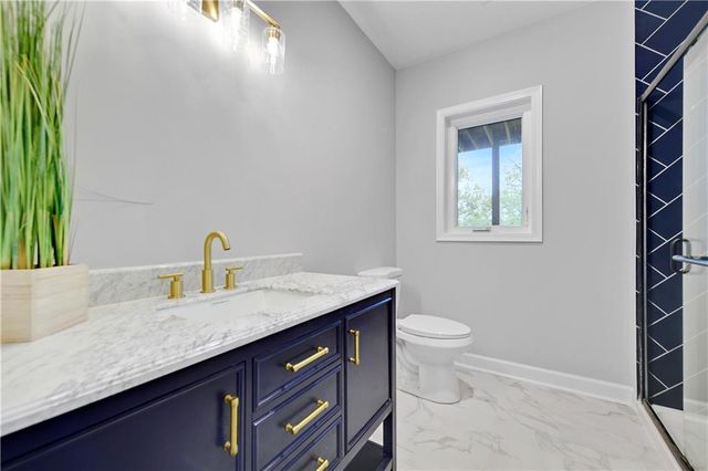 12650 Sherwood Drive, Leawood, KS 66209