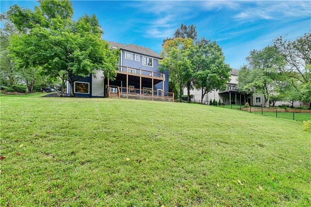 12650 Sherwood Drive, Leawood, KS 66209