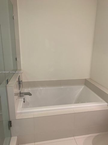 1100 S Miami Ave 3308, Miami, FL 33130