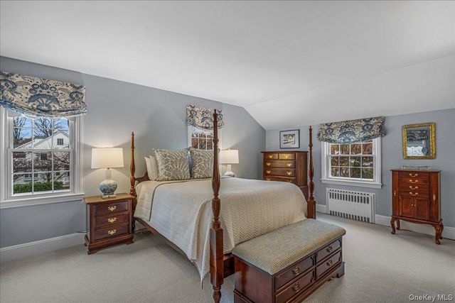 142 Cambridge Avenue, Garden City, NY 11530