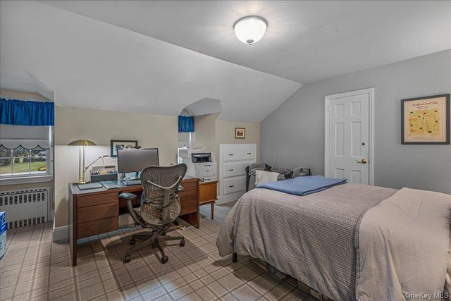 142 Cambridge Avenue, Garden City, NY 11530