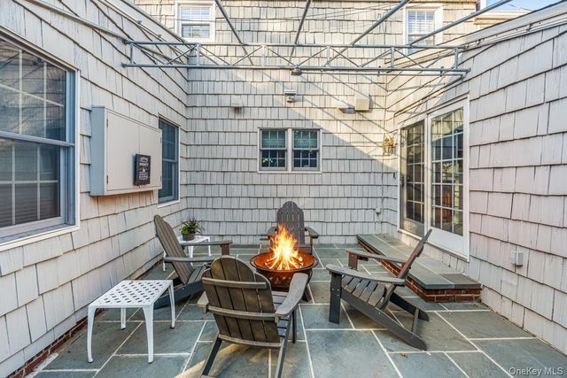 142 Cambridge Avenue, Garden City, NY 11530