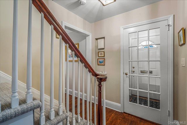 142 Cambridge Avenue, Garden City, NY 11530