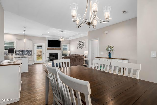 1914 Meadow Creek Lane, Jonesborough, TN 37659